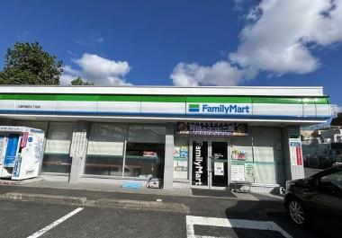 アミティ三郷早稲田(ファミリーマート三郷早稲田七丁目店)