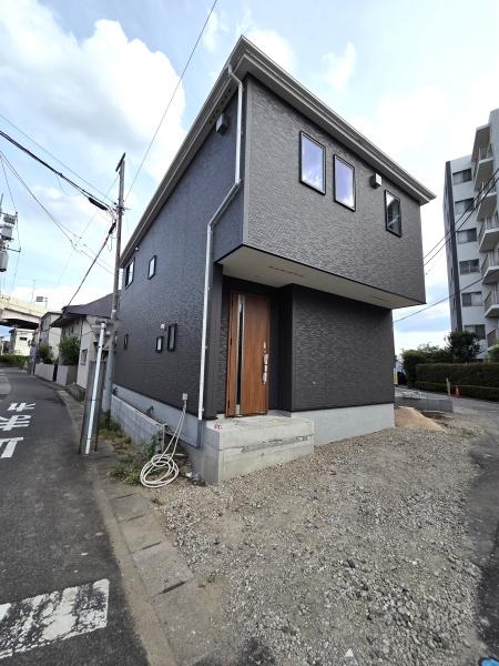 八潮市大字浮塚新築戸建１号棟