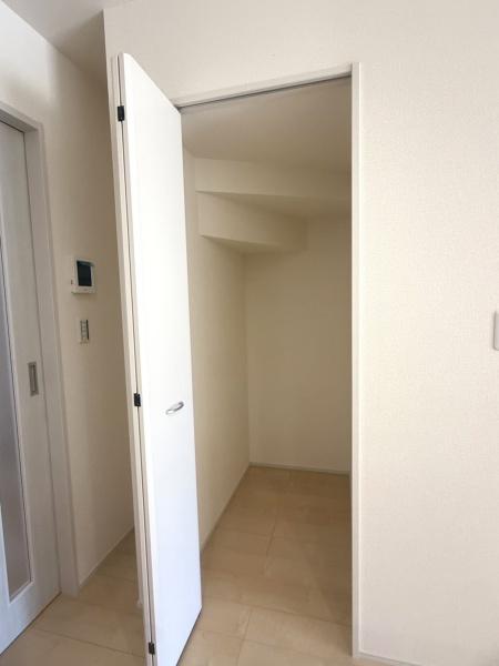 美濃加茂市本郷町第9 3号棟(収納)