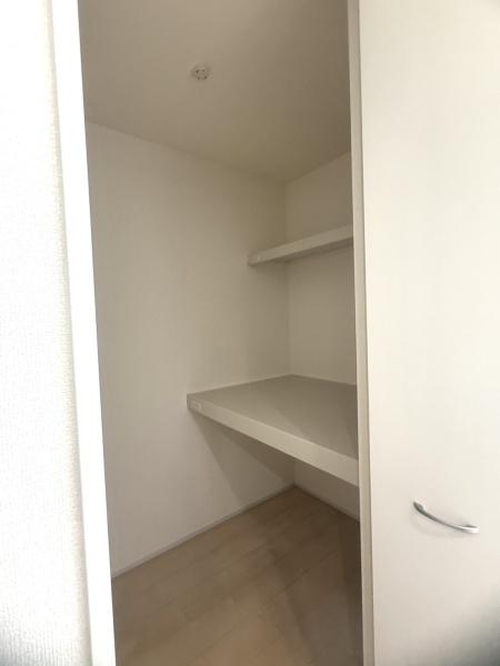 美濃加茂市本郷町第9 3号棟(収納)