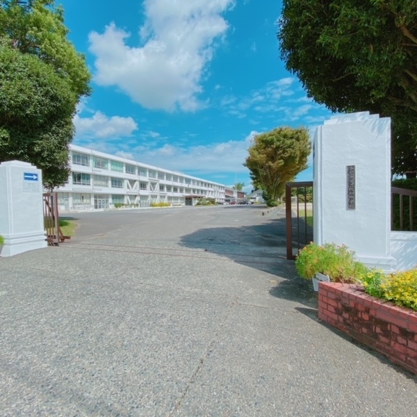 各務原市那加桐野町の平屋(各務原市立那加中学校)