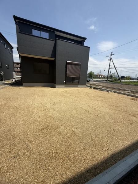 美濃加茂市西町8丁目　1号棟