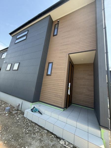 美濃加茂市西町8丁目　1号棟