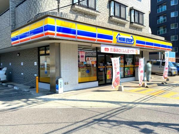 メゾン和光台(ミニストップ和光下新倉店)