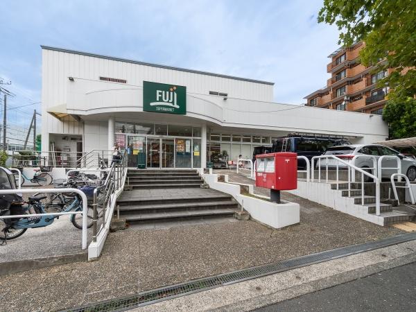 横浜市港南区日野４丁目の土地(Fuji野庭店)