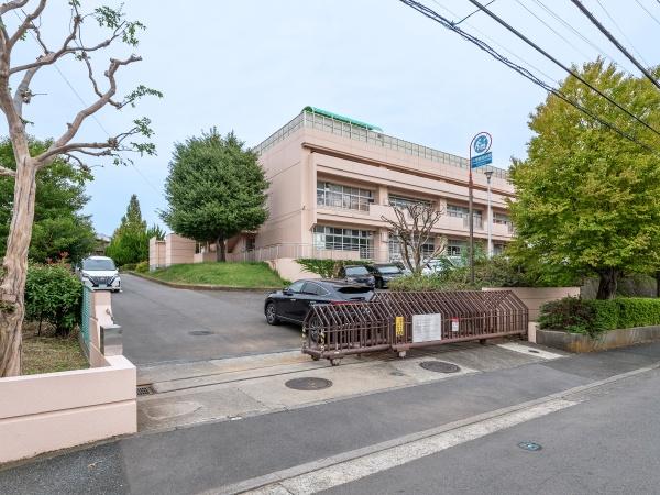 ライオンズマンション江田第5(横浜市立中川西中学校)