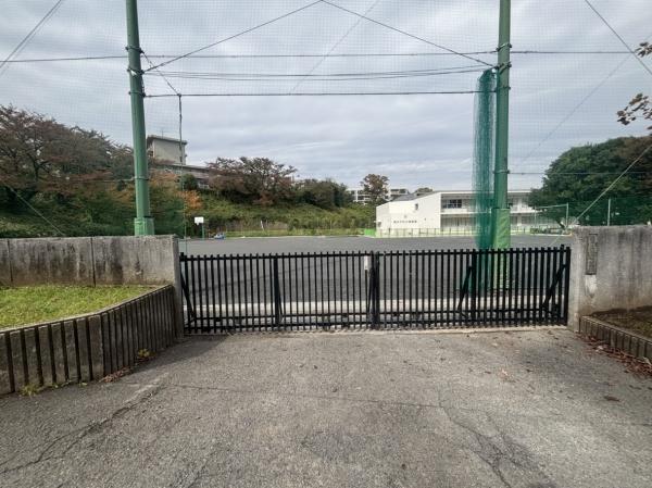 横浜市磯子区磯子７丁目の土地(横浜市立山王台小学校)