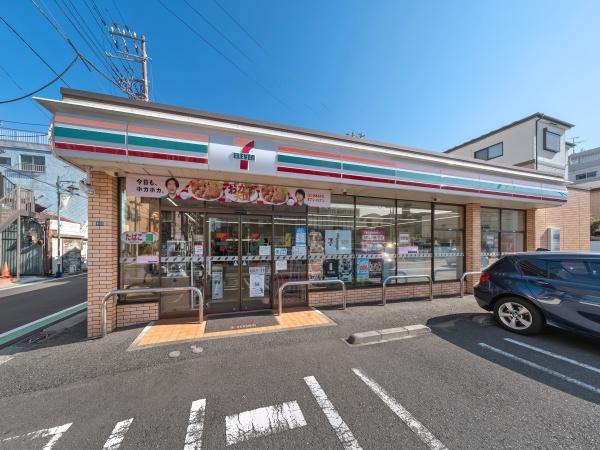 メゾン滝頭(セブンイレブン横浜丸山町店)