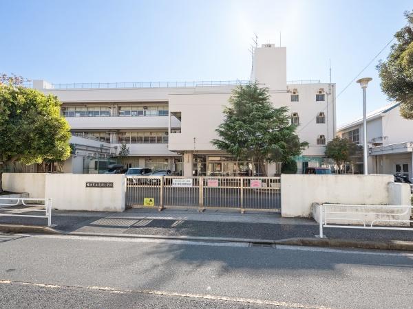 メゾン滝頭(横浜市立滝頭小学校)