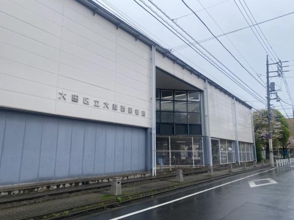 コープ野村大森(大田区立大森西図書館)