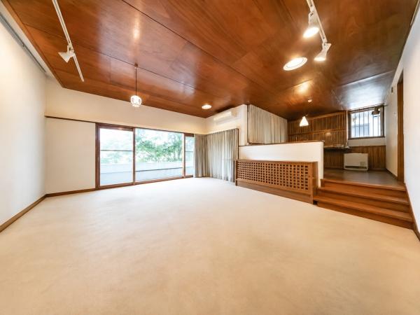 三浦郡葉山町一色の中古一戸建て