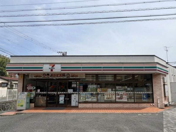 横浜市南区中里４丁目の土地(セブンイレブン横浜六ツ川店)