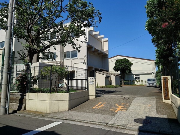 ラブリハイツ吉野町第２(横浜市立中村小学校)