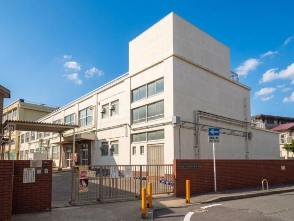 横浜市南区永田東１丁目の土地(横浜市立井土ヶ谷小学校)