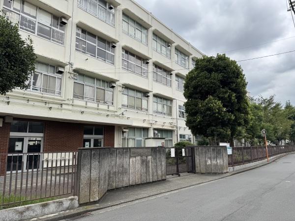 横浜市泉区和泉中央南１丁目の中古一戸建て(横浜市立泉が丘中学校)