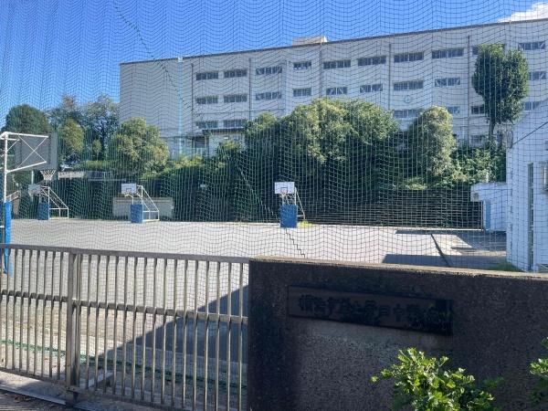 笹山団地１０３号棟(横浜市立上菅田中学校)
