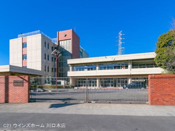 川口市南鳩ヶ谷7丁目の新築一戸建(川口市立里中学校)