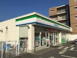 コンフォール東川口(ファミリーマート川口戸塚店)