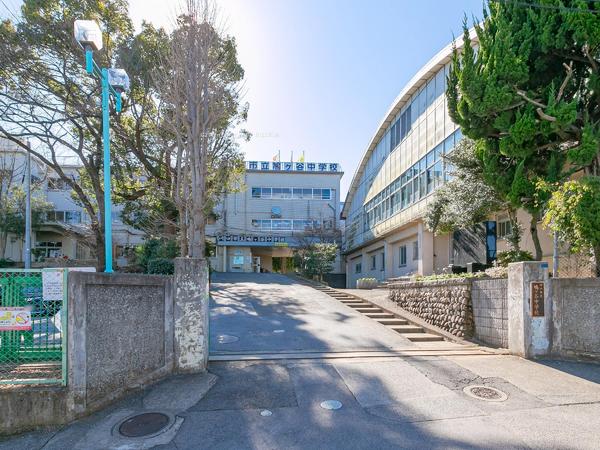 川口市坂下町一 第1期 全1棟(川口市立鳩ケ谷中学校)