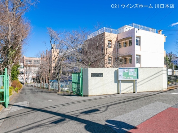 川口市芝07028 3棟1号棟(川口市立小谷場中学校)