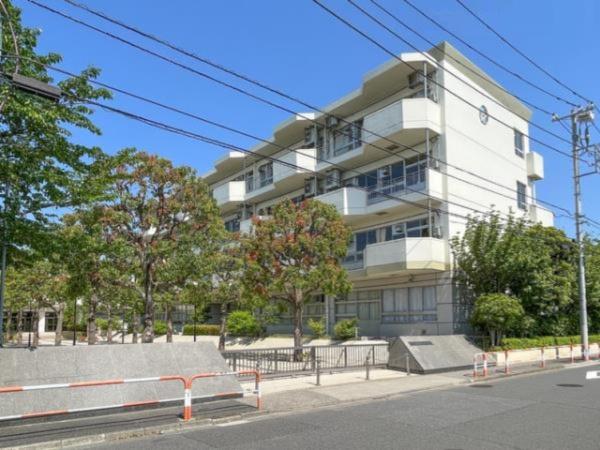 足立区舎人3丁目の土地(足立区立入谷南中学校)