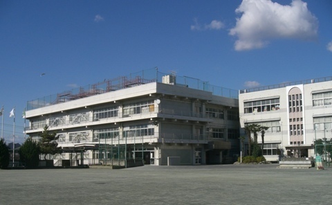 さいたま市中央区新中里1全10棟C号棟(さいたま市立大戸小学校)