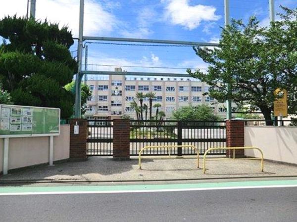 足立区西新井本町2丁目の中古一戸建て(足立区立第五中学校)