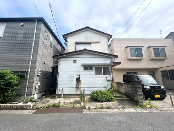 草加市小山2丁目
