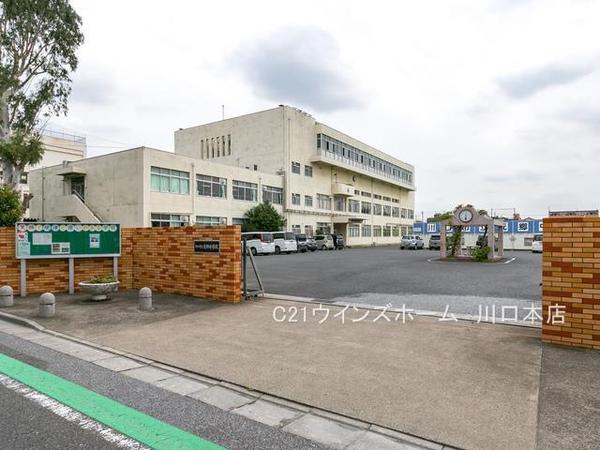 川口市東領家１丁目の中古一戸建て(川口市立元郷中学校)