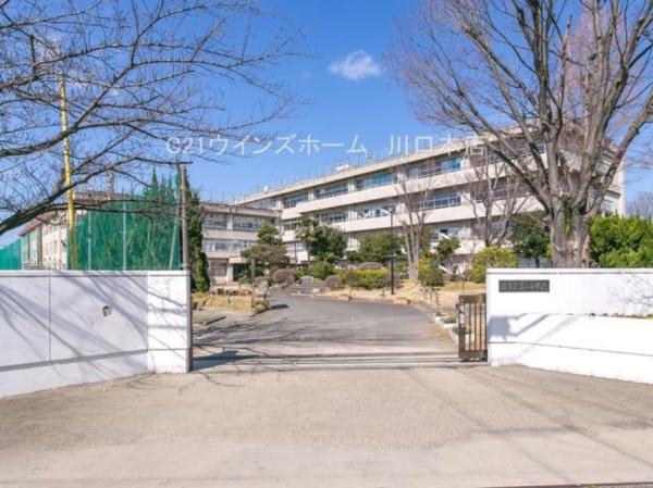 ライオンズマンション蕨(蕨市立第二中学校)