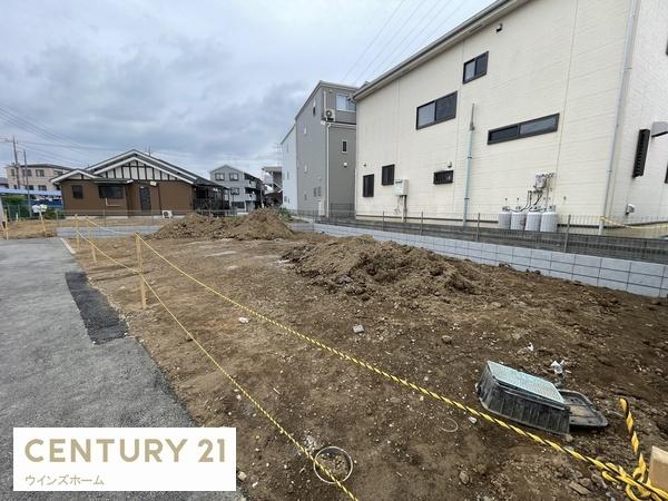 川口市里1413番　全2棟　B号棟