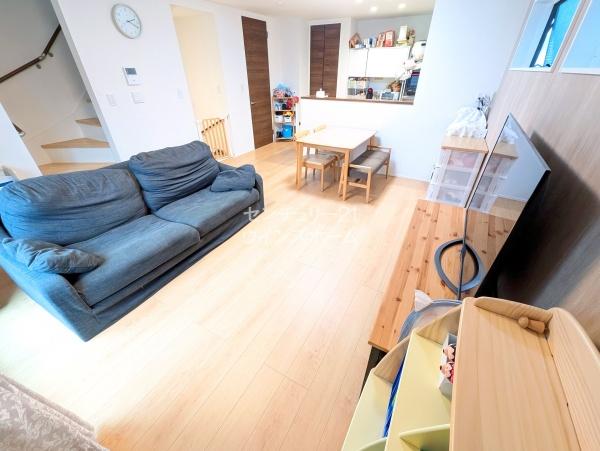 川口市朝日6丁目・ルーフバルコニー付き