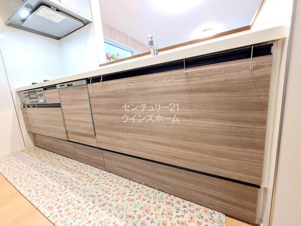 川口市朝日6丁目・ルーフバルコニー付き