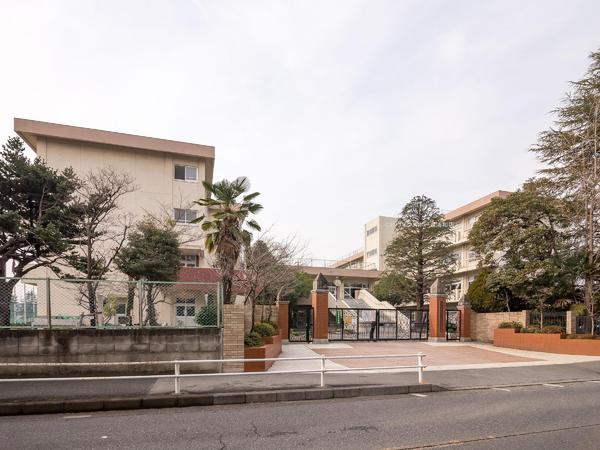 さいたま市根岸3期全2棟1号棟(さいたま市立南浦和中学校)