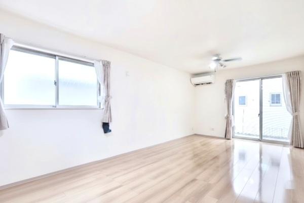 越谷市東越谷８丁目の中古一戸建て