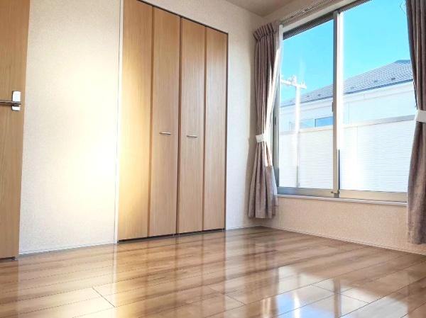 越谷市東越谷８丁目の中古一戸建て