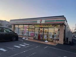越谷市中町　新築一戸建て(セブンイレブン越谷宮本町1丁目店)