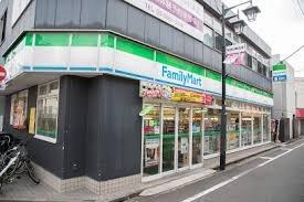 ユアコート東長崎(ファミリーマート東長崎駅南店)