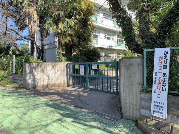 サクラディア　サークルコート(さいたま市立栄和小学校)