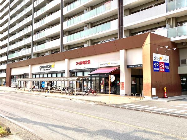 サクラディア　サークルコート(グルメシティ浦和道場店)