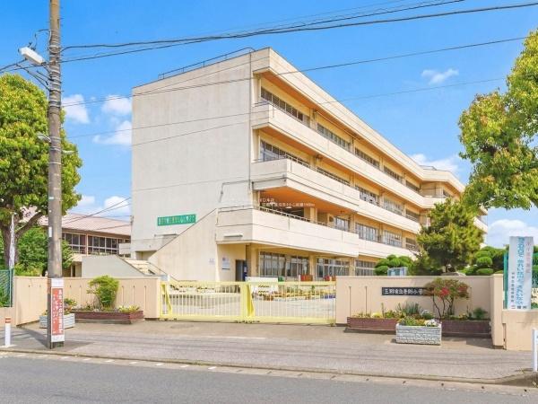 三郷市彦成１丁目の中古一戸建て(三郷市立彦郷小学校)