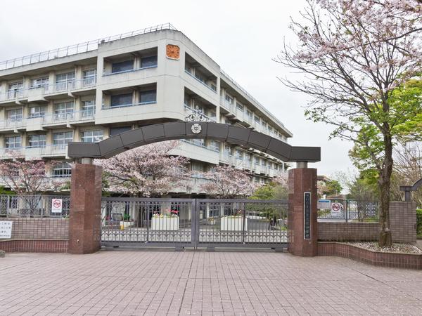 さいたま市浦和区上木崎二1期　1号棟(さいたま市立大原中学校)