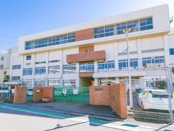 川口市安行慈林621番　A号棟(川口市立神根東小学校)