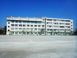 草加市新里町01017　全1棟(草加市立両新田中学校)