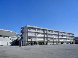 草加市西町の中古一戸建て(草加市立草加中学校)