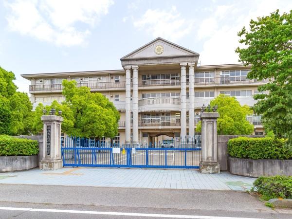 越谷市越ヶ谷の中古一戸建て(越谷市立花田小学校)
