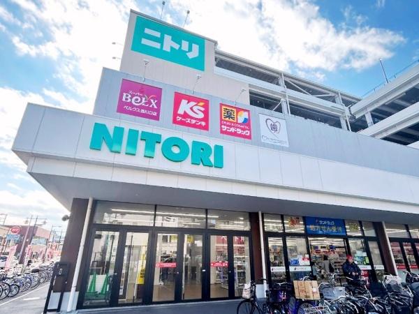 モンファイエ西川口(スーパーベルクス西川口店)