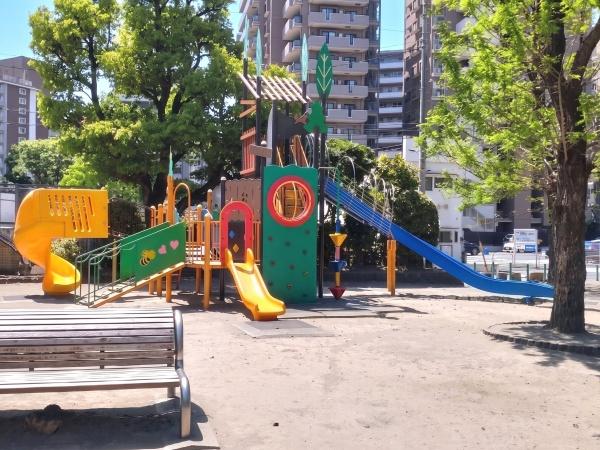日神パレステージ王子神谷ウエストウィング(北区立神谷堀公園)