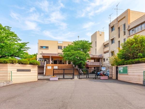 越谷団地(越谷市立富士中学校)