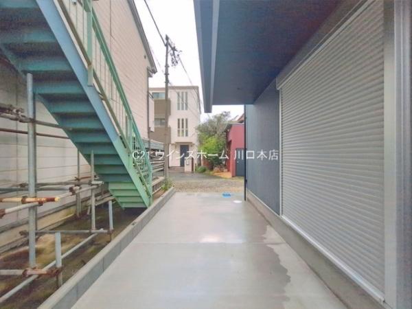 川口市西青木4051邸